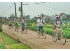 Cycling Tour to Tra Que Village | Hoi An Travel Tour